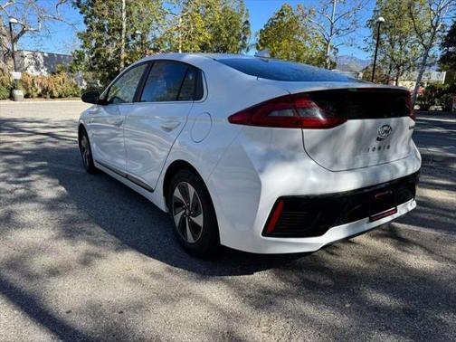 2019 Hyundai IONIQ Hybrid SEL