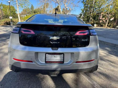 2012 Chevrolet Volt Base