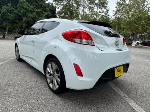2017 Hyundai Veloster Base