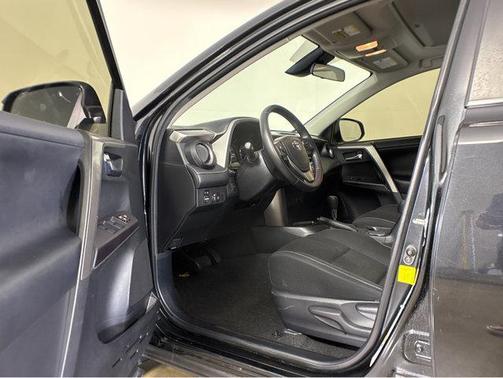 2016 Toyota RAV4 Hybrid XLE