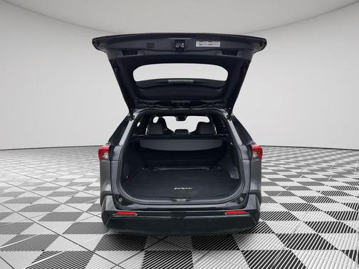 2025 Toyota RAV4 Hybrid SE