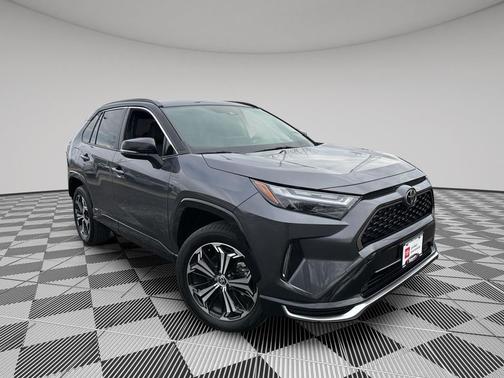2025 Toyota RAV4 Hybrid SE