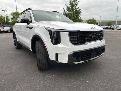 Glacial White Pearl 2025 Kia Sorento SX