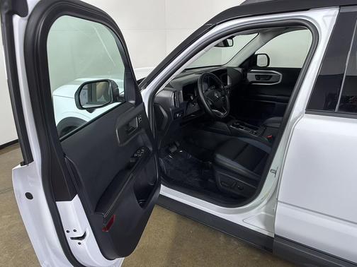 Oxford White 2025 Ford Bronco Sport Outer Banks