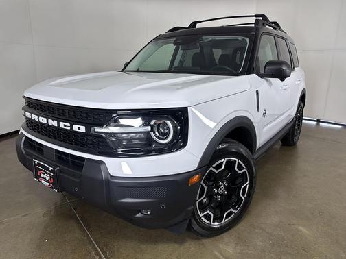 Oxford White 2025 Ford Bronco Sport Outer Banks
