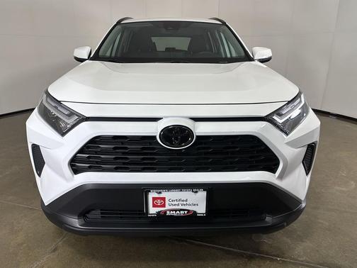 Ice Cap 2024 Toyota RAV4 XLE
