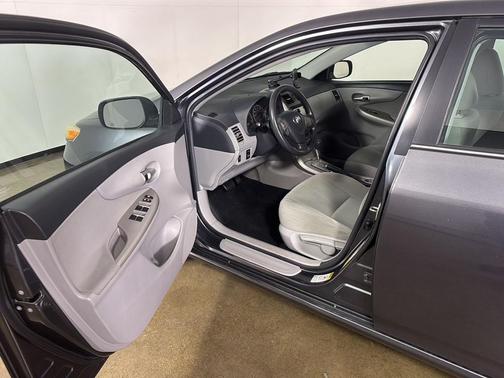 Magnetic Gray Metallic 2013 Toyota Corolla LE
