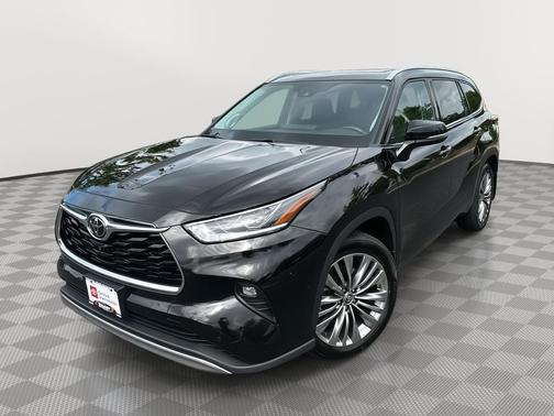 Opulent Amber 2020 Toyota Highlander Platinum