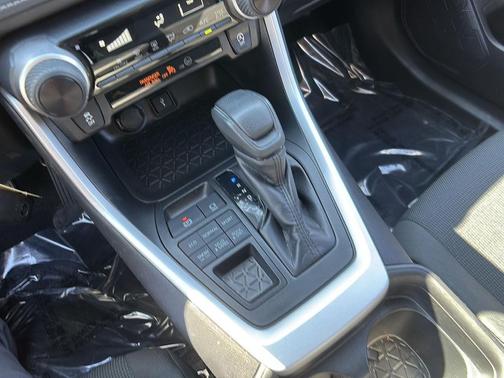 Midnight Black Metallic 2020 Toyota RAV4 LE