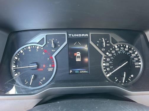 Ice Cap 2023 Toyota Tundra SR5