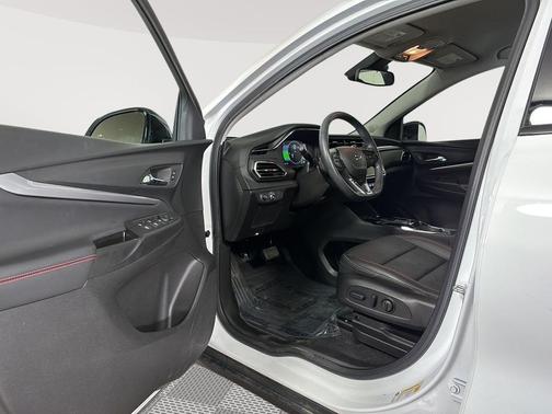 Summit White 2023 Chevrolet Bolt EUV FWD LT