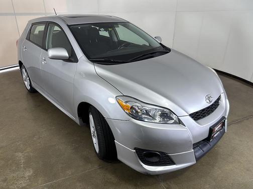 Classic Silver Metallic 2009 Toyota Matrix S