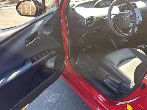 2019 Toyota Prius XLE