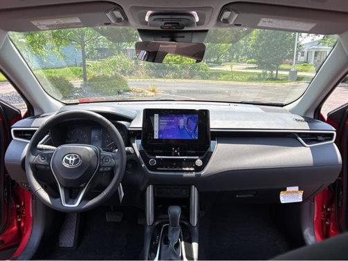 2025 Toyota Corolla Cross LE