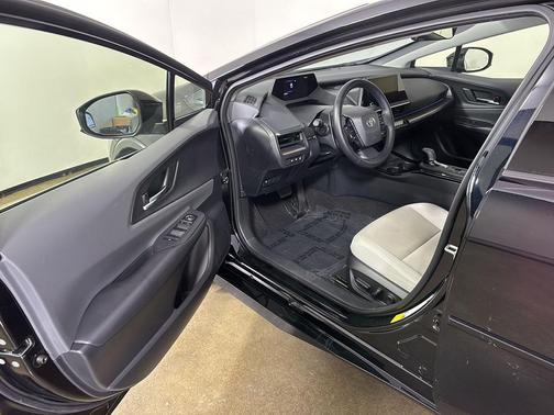 Midnight Black Metallic 2024 Toyota Prius XLE