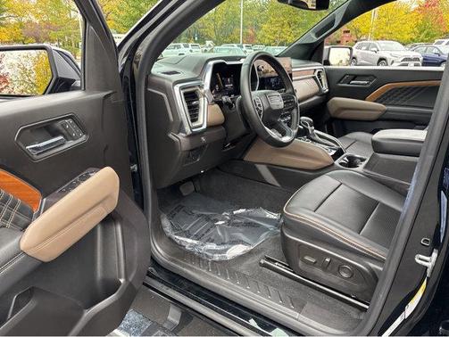 2023 GMC Canyon Denali