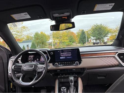 2023 GMC Canyon Denali