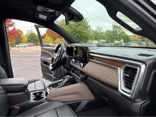 2023 GMC Canyon Denali