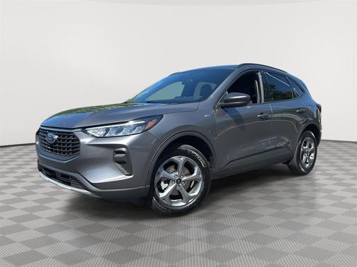 Carbonized Gray Metallic 2025 Ford Escape ST-Line