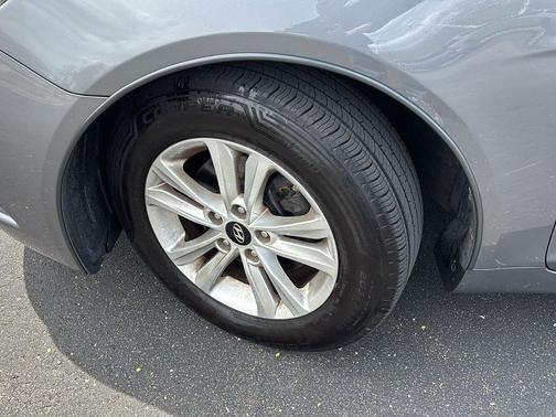 Harbor Gray Metallic 2012 Hyundai SONATA GLS