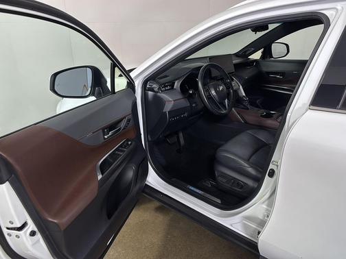 Wind Chill Pearl 2024 Toyota Venza Limited