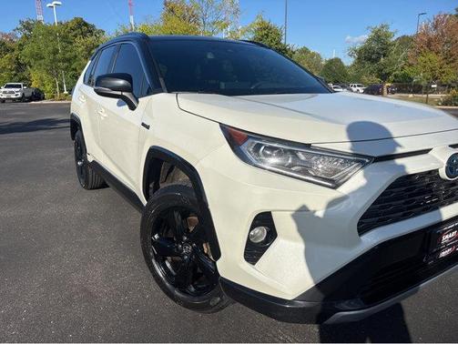 2020 Toyota RAV4 Hybrid SE