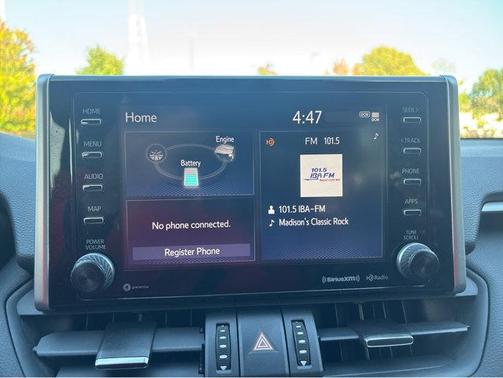 2020 Toyota RAV4 Hybrid SE