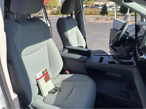 2021 Toyota Sienna LE