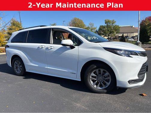 2021 Toyota Sienna LE
