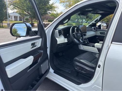 2024 Toyota Sequoia Capstone