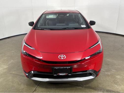 2025 Toyota Prius XLE