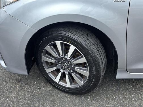 2018 Toyota Sienna XLE