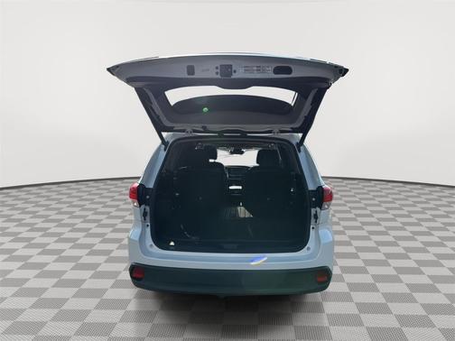 Blizzard Pearl 2017 Toyota Highlander XLE