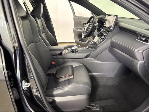 2022 Toyota Venza XLE