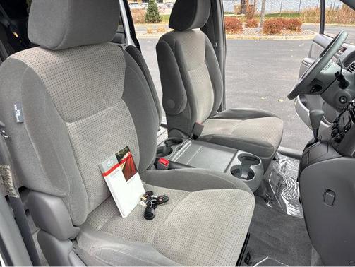 2010 Toyota Sienna LE