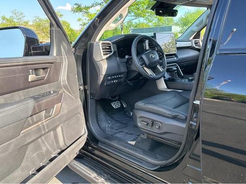 2024 Toyota Sequoia SR5