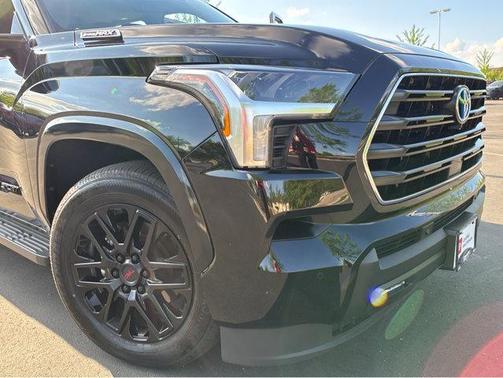 2024 Toyota Sequoia SR5