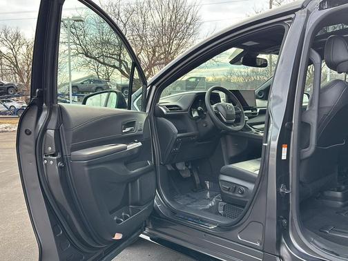 2025 Toyota Sienna Limited