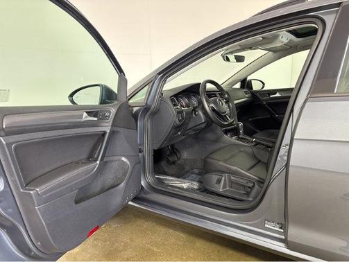 2019 Volkswagen Golf SportWagen TSI SE