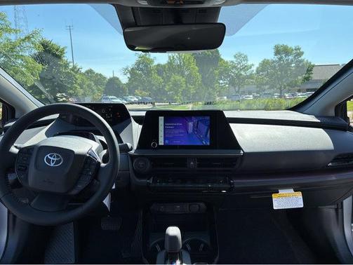 2025 Toyota Prius L