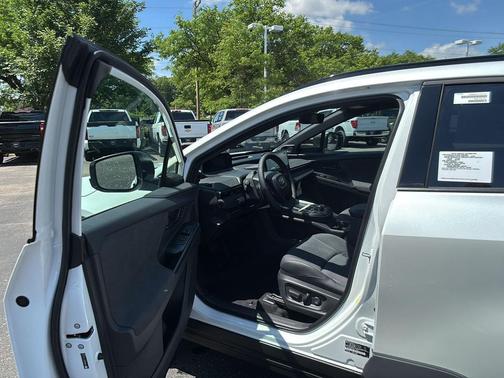 Wind Chill Pearl 2026 Toyota C-HR XSE
