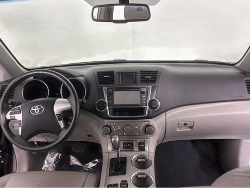 2013 Toyota Highlander SE