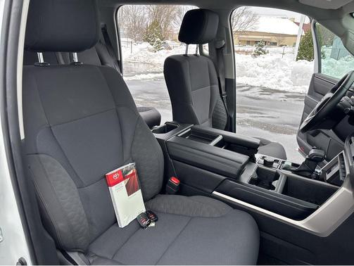 2022 Toyota Tundra SR5