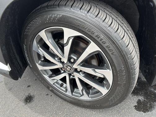 Wind Chill Pearl 2023 Toyota Corolla Cross XLE