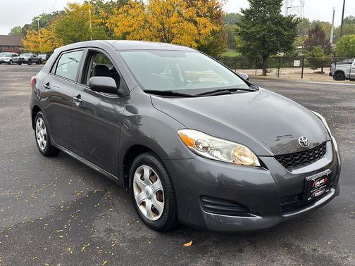 Magnetic Gray Metallic 2009 Toyota Matrix S