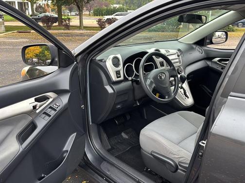 Magnetic Gray Metallic 2009 Toyota Matrix S