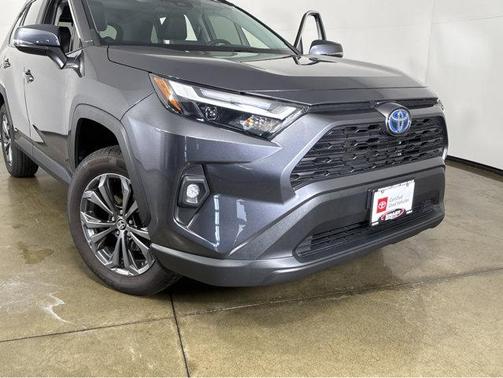 2022 Toyota RAV4 Hybrid XLE Premium