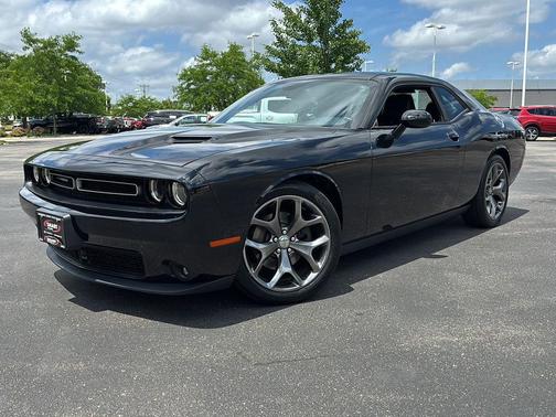 Pitch Black Clearcoat 2015 Dodge Challenger SXT Plus