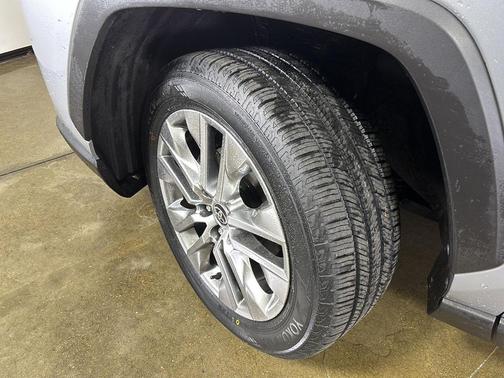 Silver Sky Metallic 2022 Toyota RAV4 XLE Premium