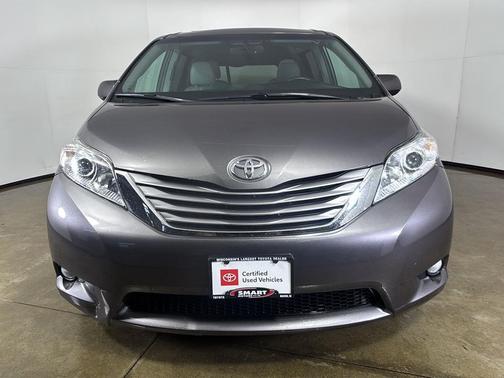Predawn Gray Mica 2017 Toyota Sienna XLE